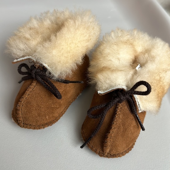 Minnetonka booties - Picture 2 of 3